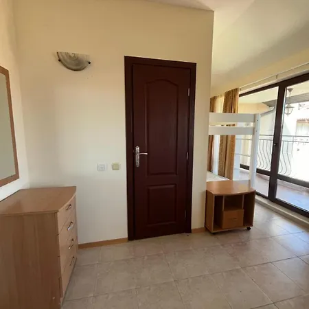 アパート Rose Village *