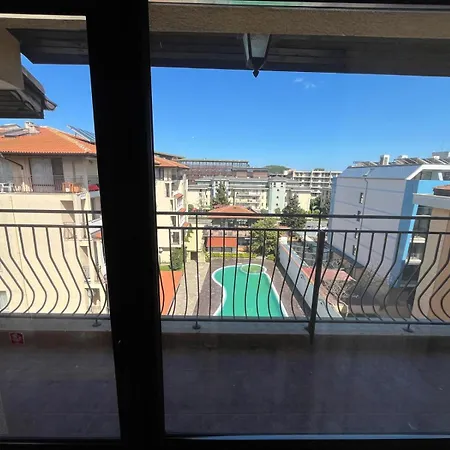 Rose Village サニービーチ