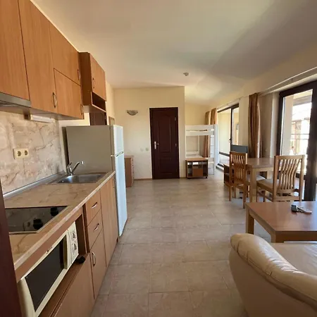 アパート Rose Village