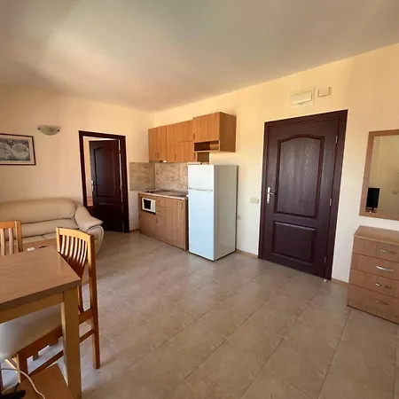 Rose Village アパート *