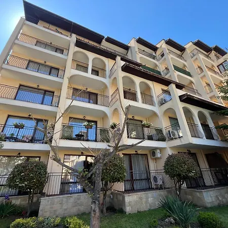 Rose Village サニービーチ